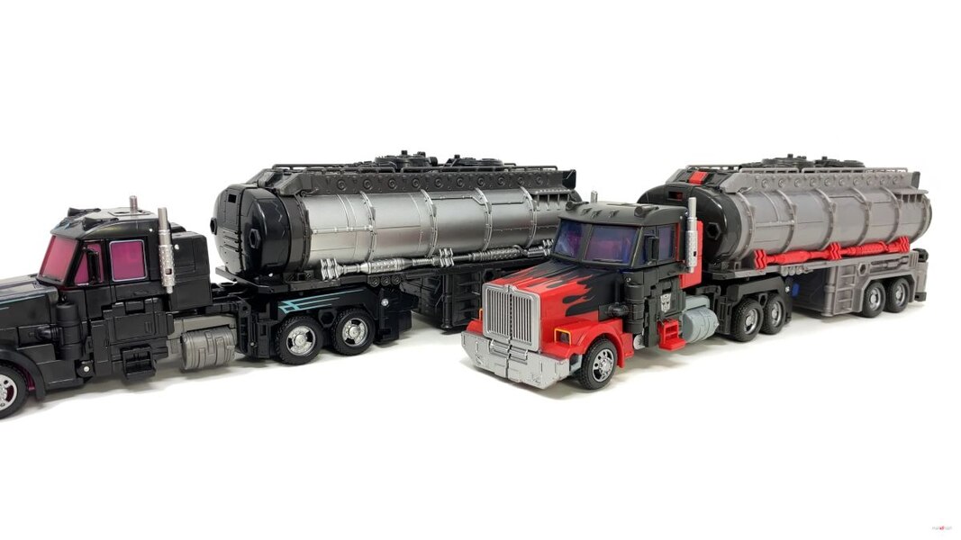 Transformers Legacy Velocitron SCOURGE BLACK CONVOY Image  (35 of 38)